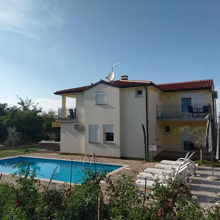 Adriatic דירה אומאג